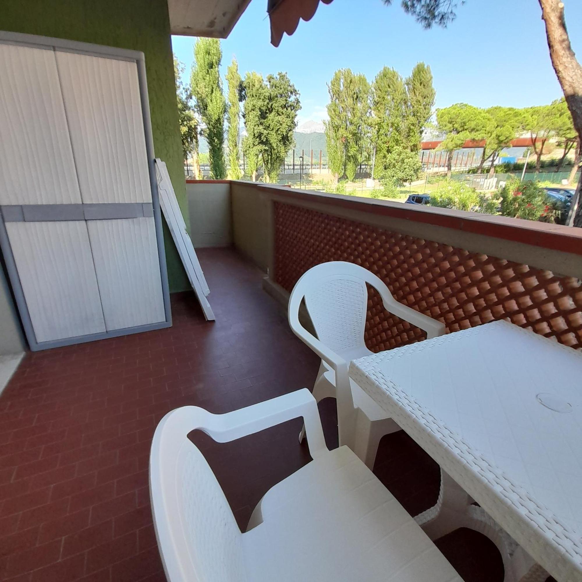 Casa Irene Apartment Luni Екстериор снимка